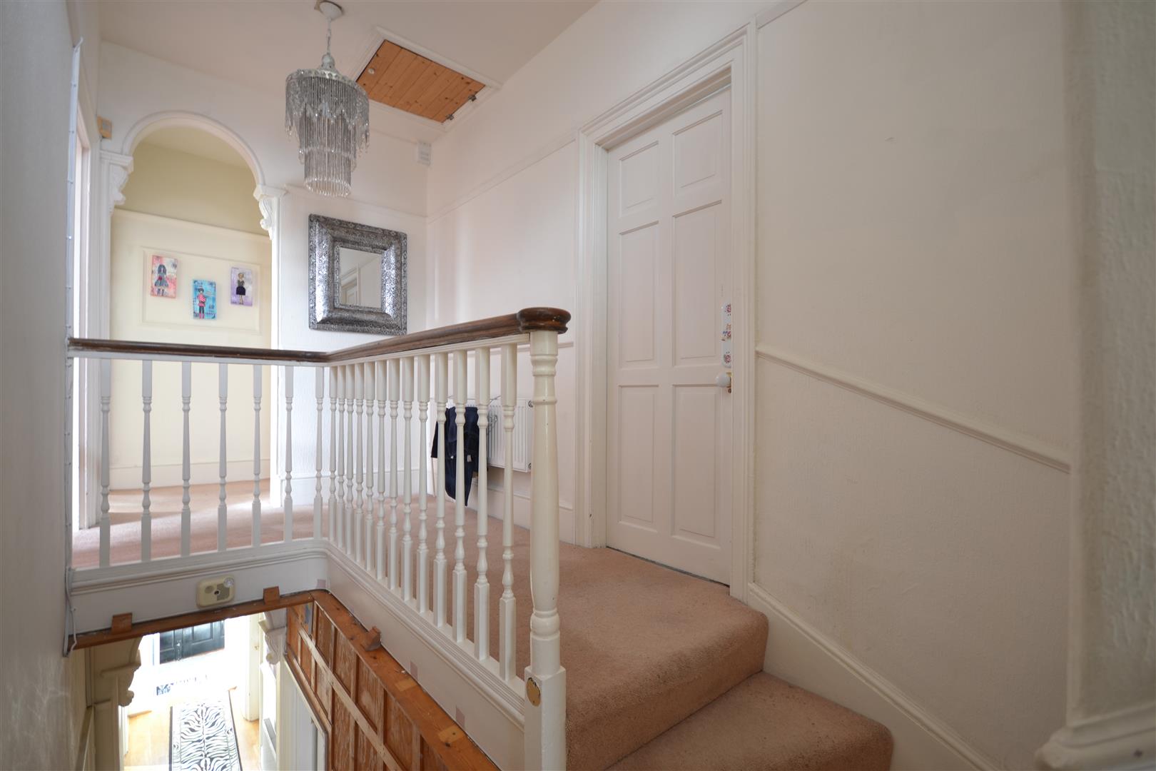 FIRST FLOOR LANDING